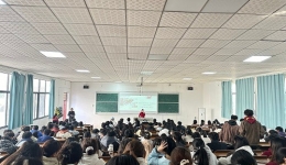 護(hù)航青春健康，防“艾”不防“愛”