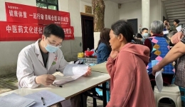 專家進社區(qū)送健康 筑牢群眾“心”防線